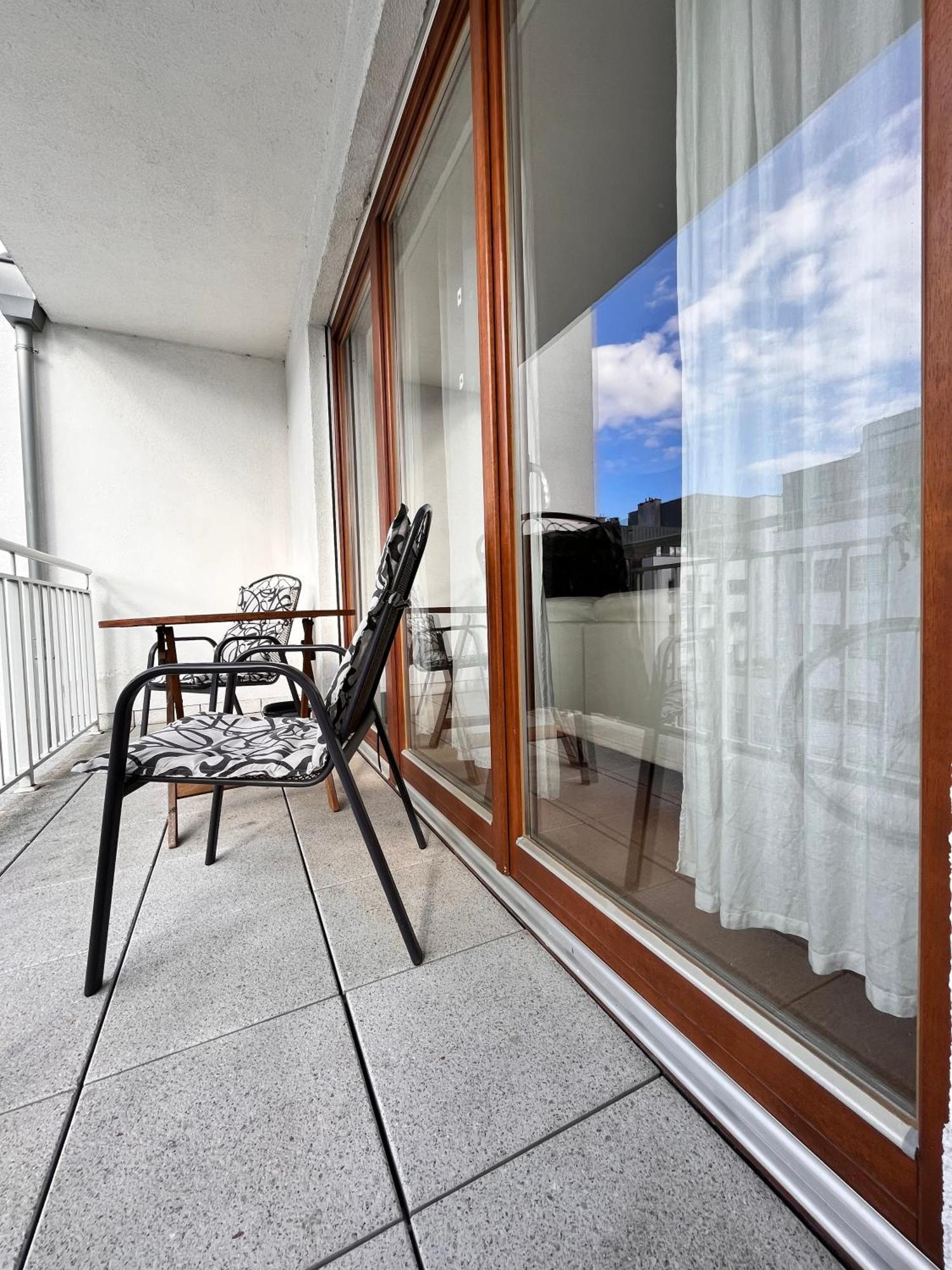 Mercury Two-Bedroom Apartment & Parking Свиноуйсьце Экстерьер фото