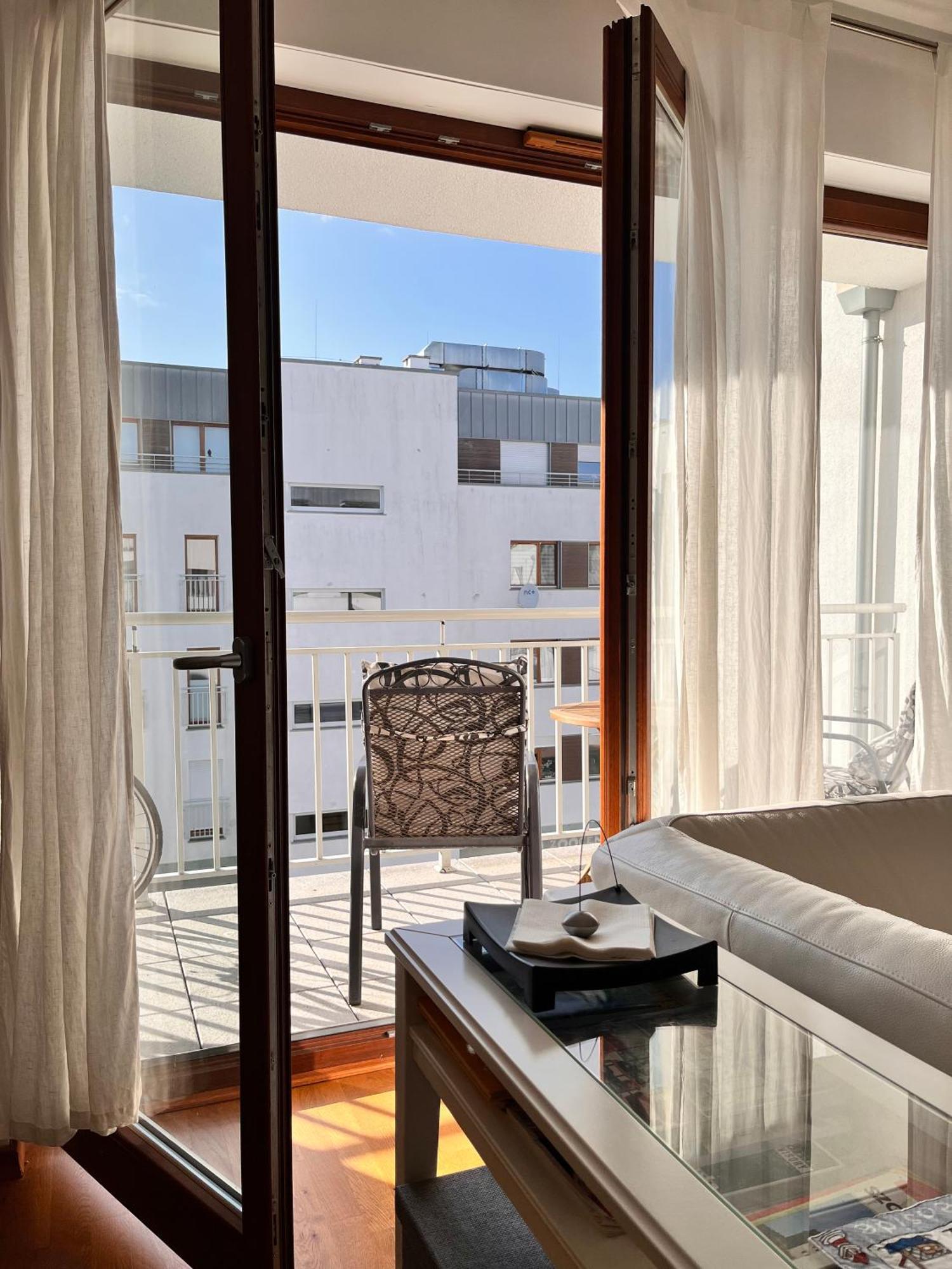 Mercury Two-Bedroom Apartment & Parking Свиноуйсьце Экстерьер фото