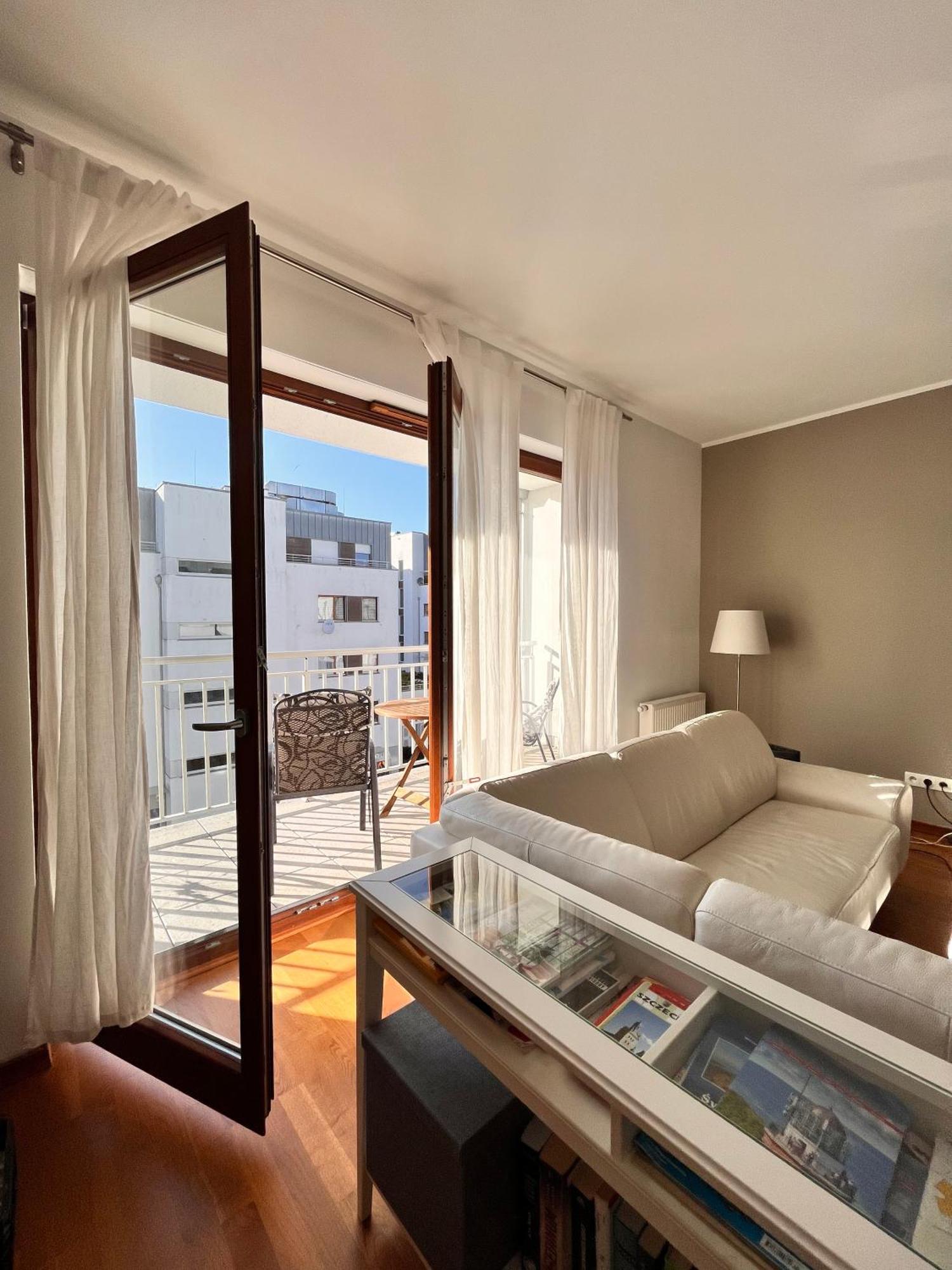 Mercury Two-Bedroom Apartment & Parking Свиноуйсьце Экстерьер фото